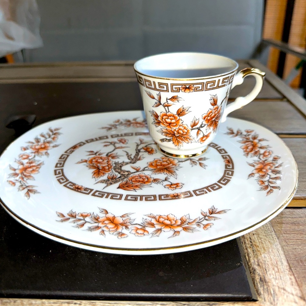 Vintage Oval Snack Plate with Cup Floral